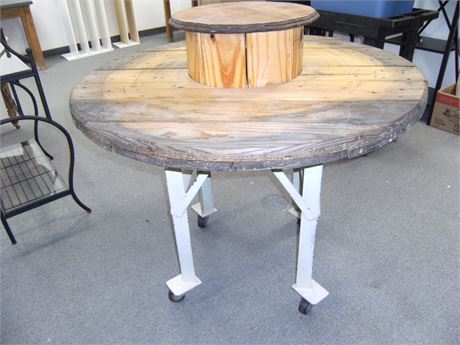 Very Unique Nice Handmade Display Table, metal base, wheels, solid, 39Tx44R